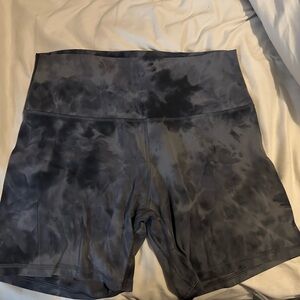 Lululemon align 6” black tie dye